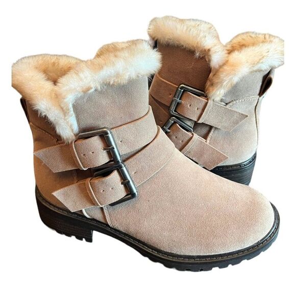 Universal Threads Tan Fur Boots Size 6.5 NWOT - Picture 5 of 6
